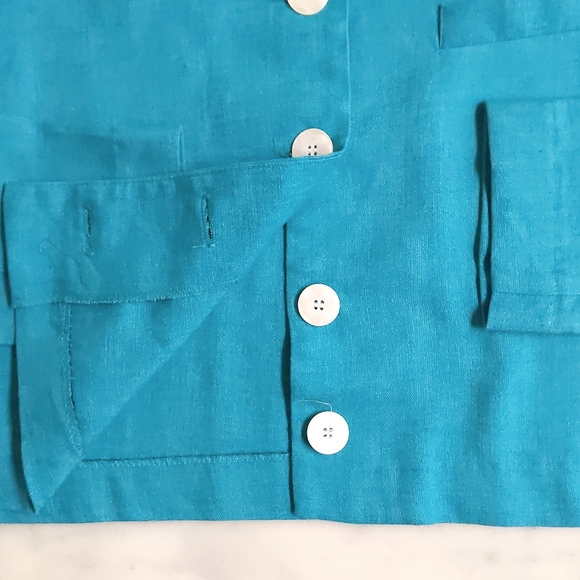 Diana Hartman Rayon and Linen Cropped Blazer with real pocket. - Picture 4 of 4